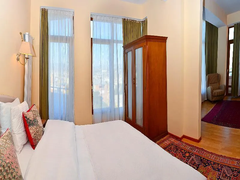 Urban Lodge Hotel Rooms And Suits Tbilisi