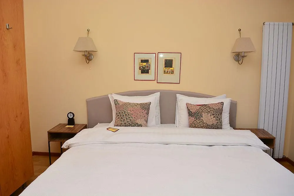 Urban Lodge Hotel Rooms And Suits Tbilisi