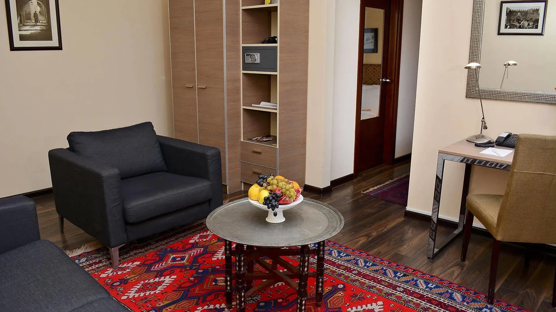 Urban Lodge Hotel Rooms And Suits Tbilisi